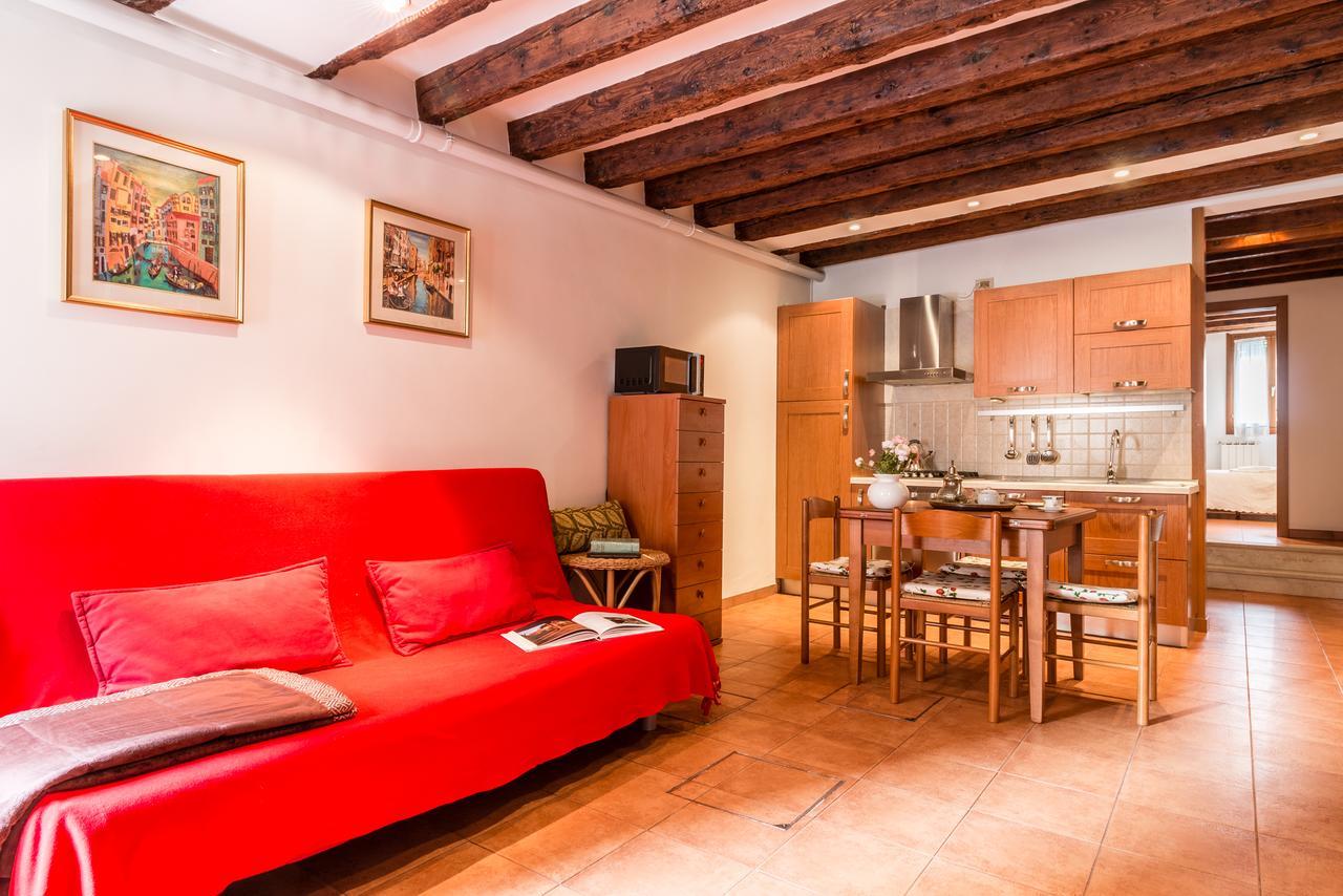 Venice Small Canal View In Boutique Apartment Buitenkant foto