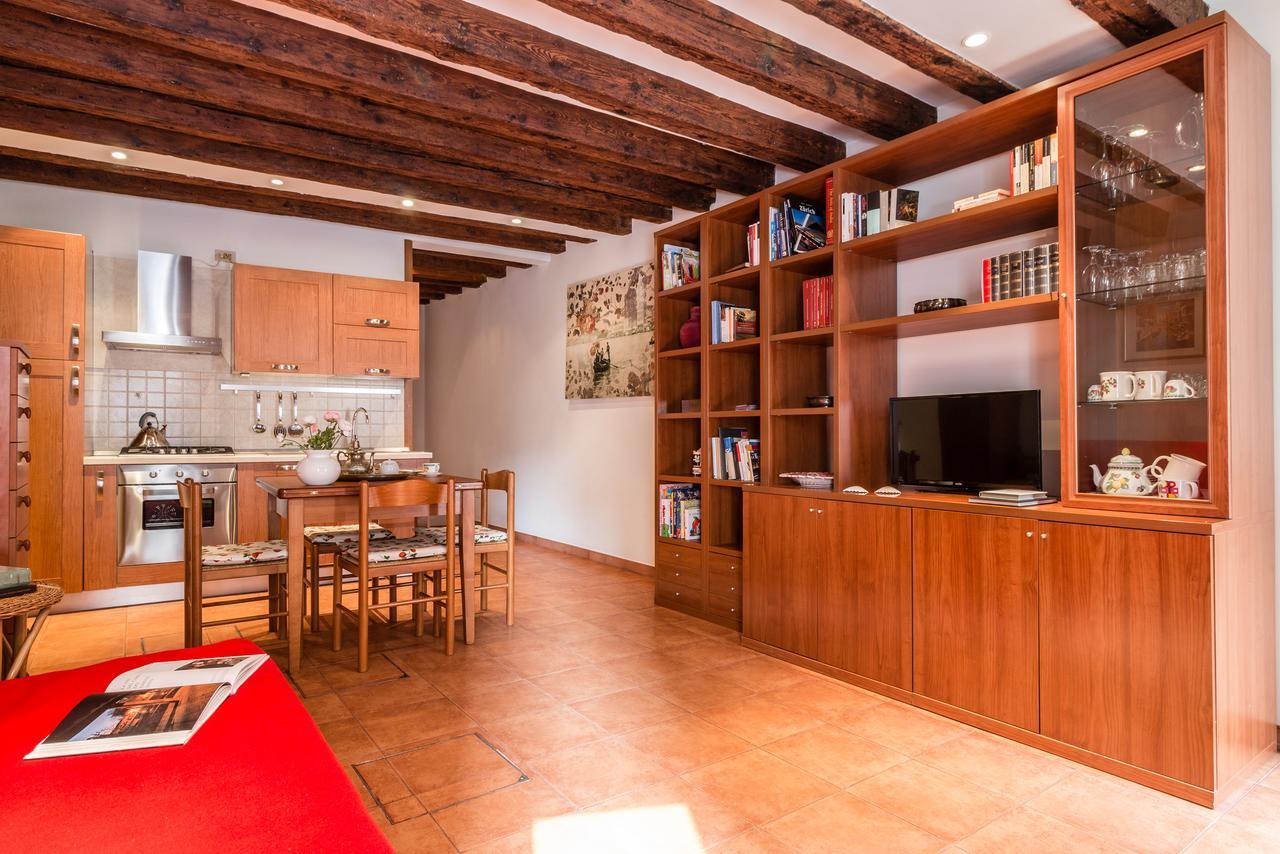 Venice Small Canal View In Boutique Apartment Buitenkant foto